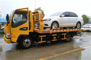 伊宁附近拖车救援24小时服务热线